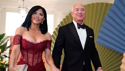 Jeff Bezos, the Clintons and Robert De Niro join Biden for star-studded state dinner with Japan