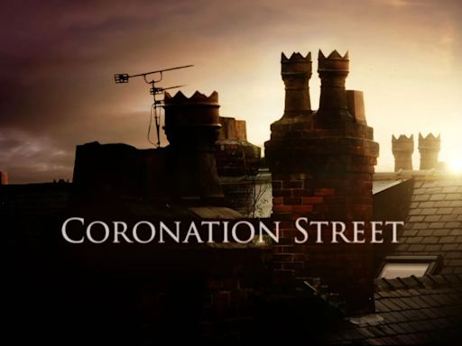 Corrie fans shocked as star makes surprise comeback 20 years after quitting soap