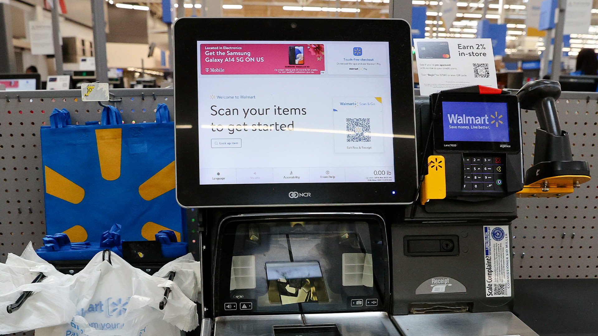 Major grocery shop chain follows Walmart & scraps all self-checkouts at store