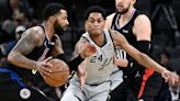 Clippers fade, lose after Spurs’ late scoring run