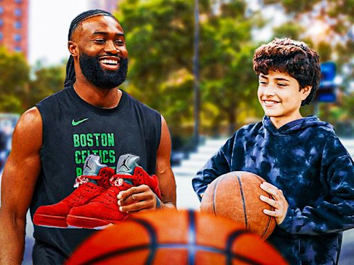 Celtics' Jaylen Brown gives shoes off his feet to fan at Rucker Park