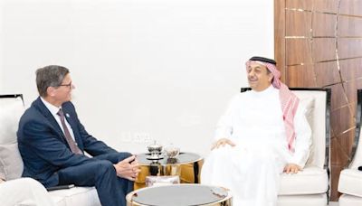 Deputy Prime Minister hosts former Commander of US Central Command