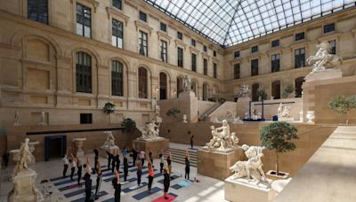 Los parisinos se preparan para los Juegos entrenando en el Museo del Louvre