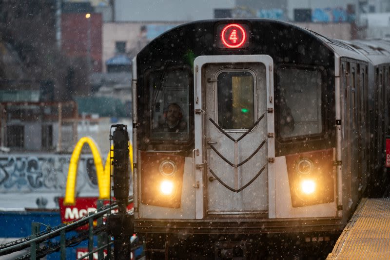 Person struck by train in the Bronx, suspending No. 4 subway service: MTA