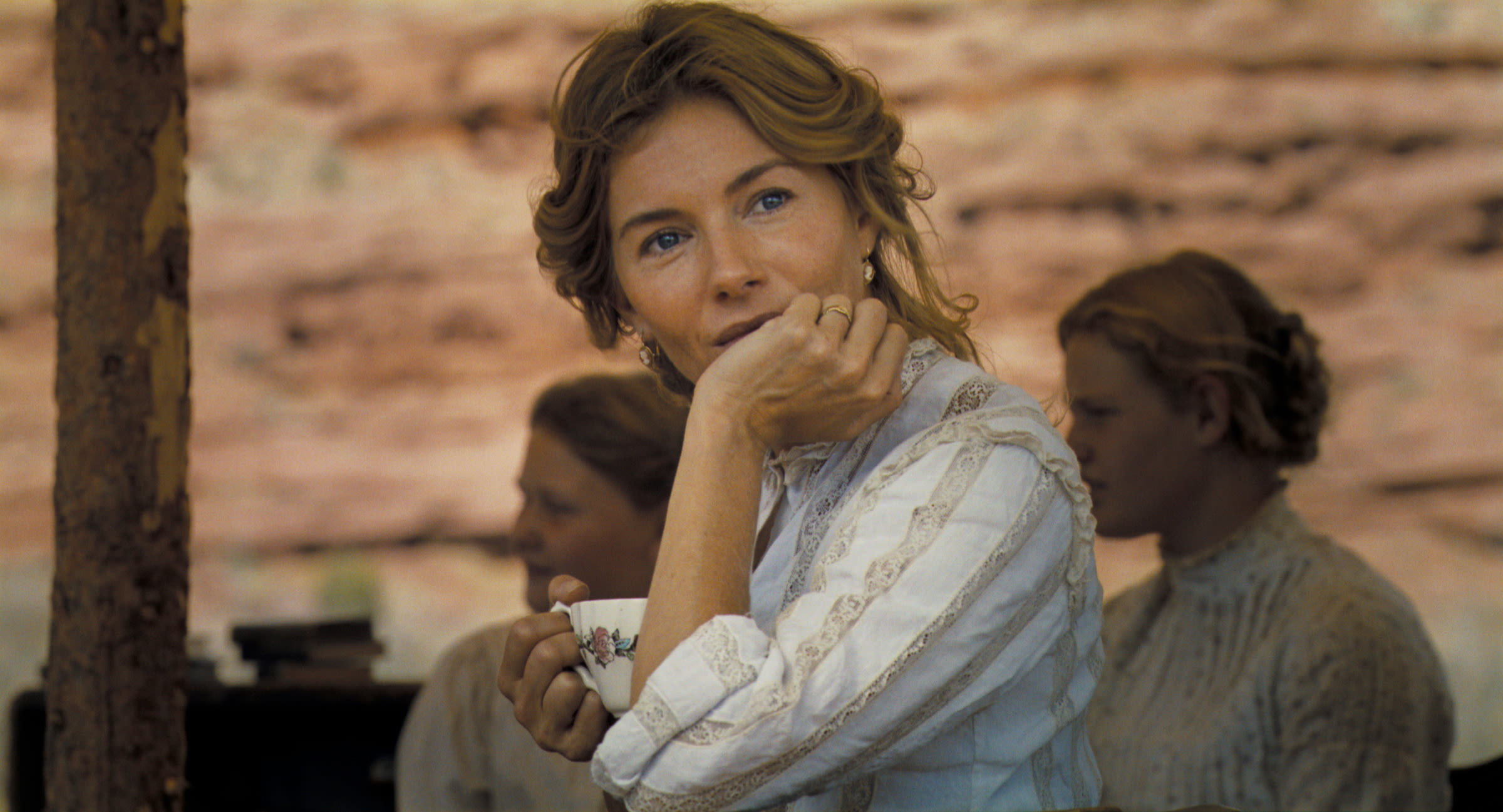 Sienna Miller Is the Best Thing About Horizon