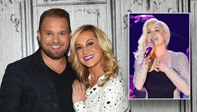 Kellie Pickler sings ballad written with late husband in 1st performance since his suicide