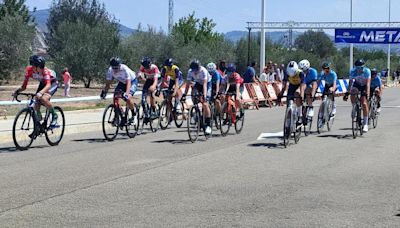 Podio para ciclistas de las escuelas de Aiacor y Ontinyent en Catadau