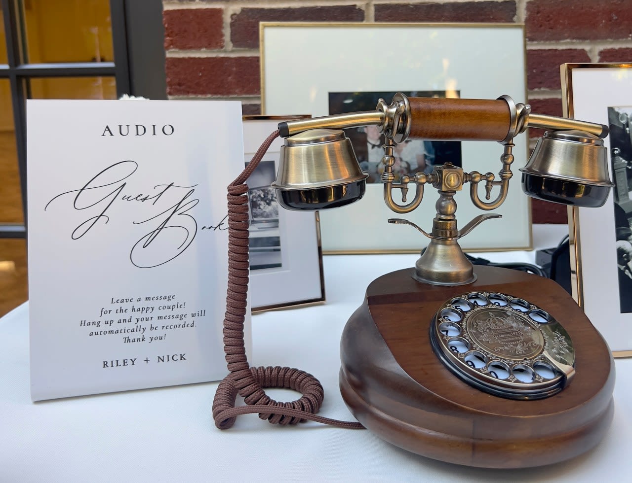 Wedding guests can add the gift of gab when ‘signing’ an audio guestbook