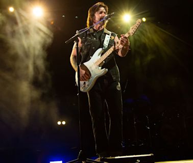 Juanes revive sus 20 años de relación con España en Selvatic Málaga Fest