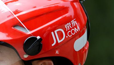 JD.com shares set to rise 6.5% after earnings beat forecasts