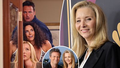 Lisa Kudrow reveals she’s rewatching ‘Friends’ to celebrate Matthew Perry: ‘I’m blown away’