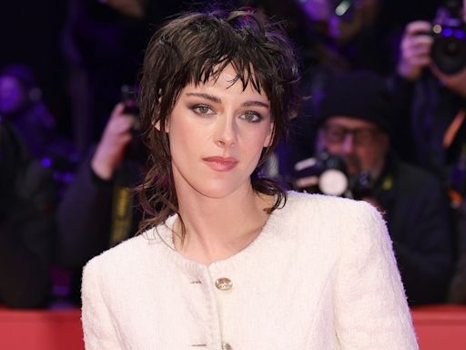 Kristen Stewart afirma que le parece "falso" celebrar las películas dirigidas por mujeres