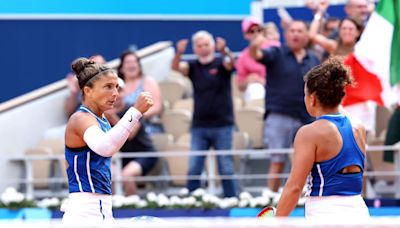 Paris 2024 tennis: All results, as Italy’s Sara Errani and Jasmine Paolini win gold in women’s doubles