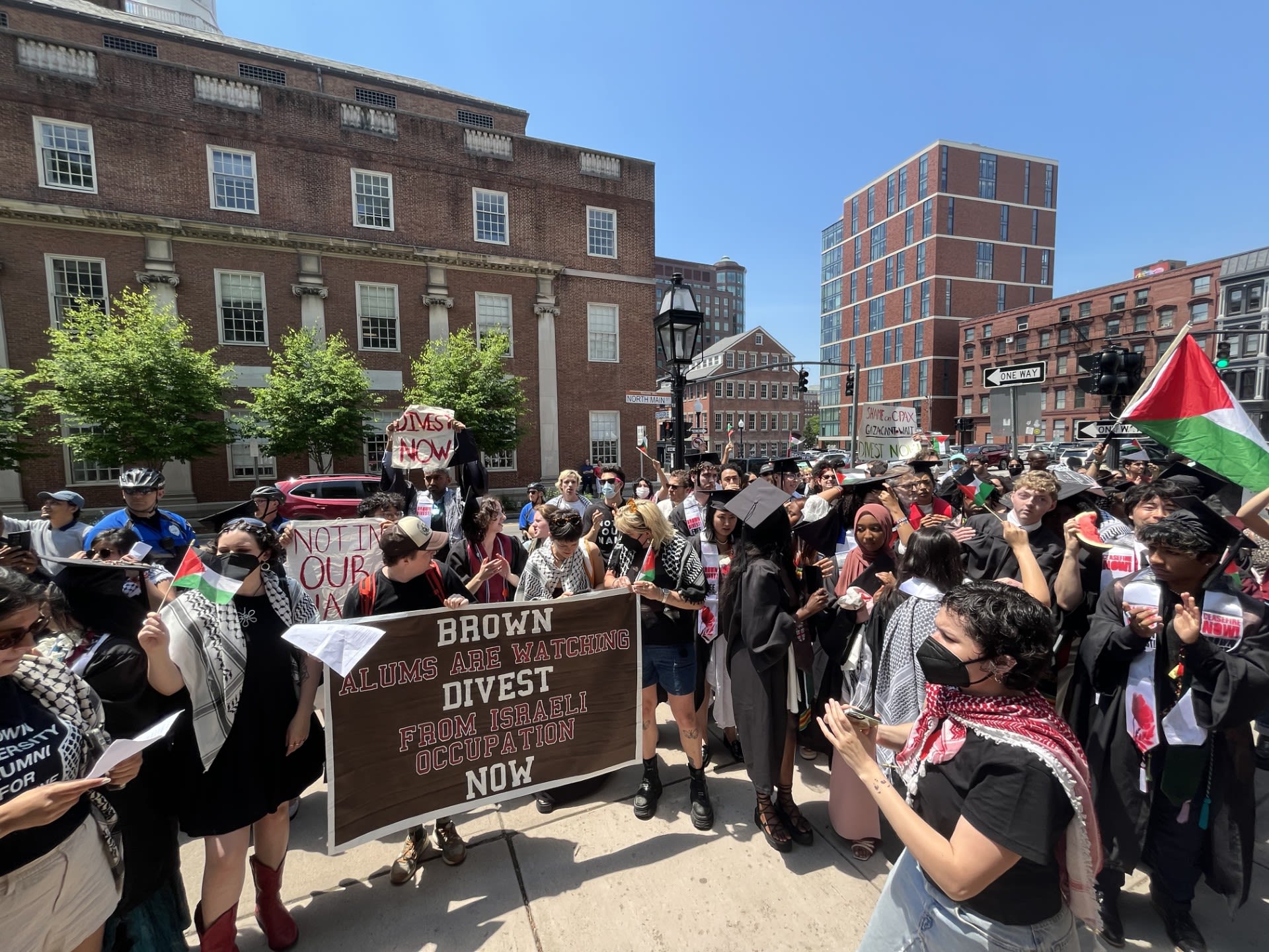 Supporters of Palestine, Israel protest at Brown commencement | ABC6