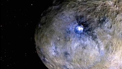 Nearby Dwarf Planet Could Have a Crust That's 90% Water