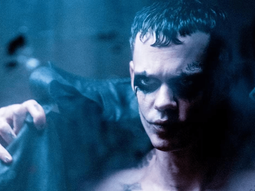 The Crow Star Bill Skarsgård Got Naked and Jumped in Tank of Oil