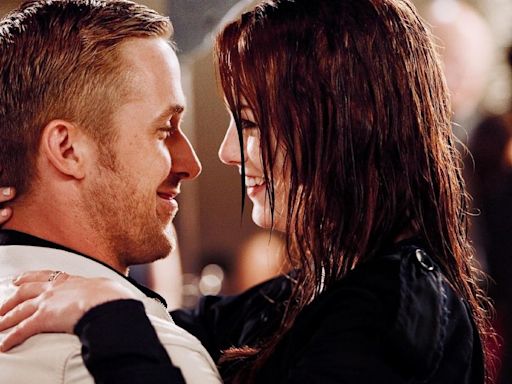 O motivo para Emma Stone ser escalada em comédia romântica com Ryan Gosling: 'Única atriz que não se intimidou'