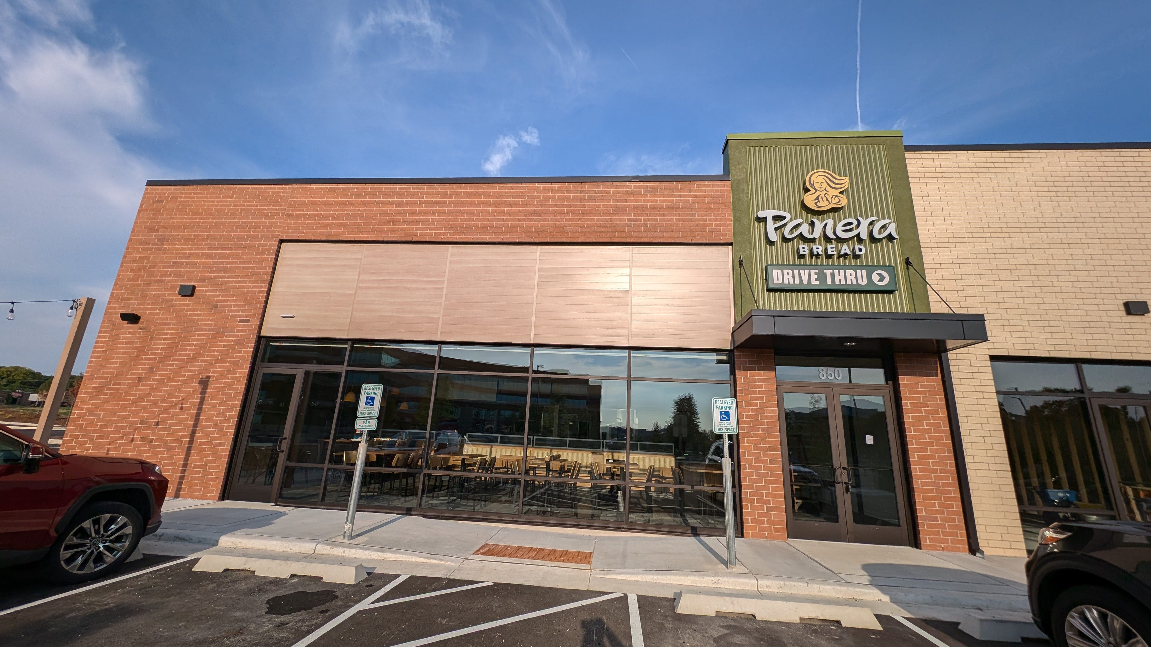 First 100 customers at Wauwatosa's new Panera Bread to get free meals monthly for a year