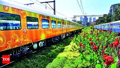 6 of a family to get Rs 11,800 each for train delay | Vadodara News - Times of India