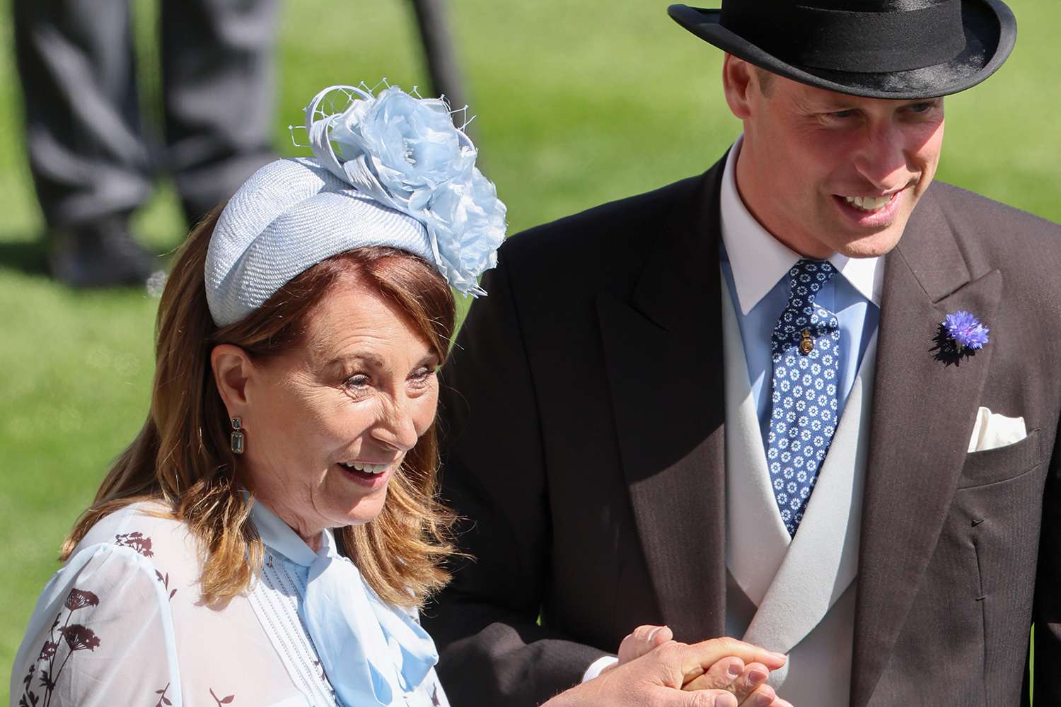 Prince William Helps Mother-in-Law Carole When Her Shoe Gets Stuck, Just Like He's Done with Kate Middleton!