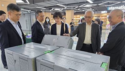 謝展寰昨日考察深圳農產品物流園 了解當地結算及物流安排