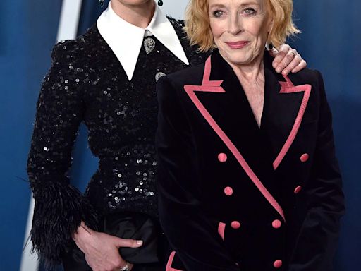 Sarah Paulson and Holland Taylor’s Relationship Timeline: A Romance 10 Years in the Making