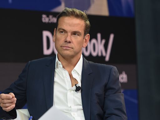 Fox CEO Lachlan Murdoch Gets Annual Pay Bump Amid Family Drama