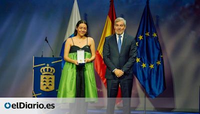 Valeria Castro recibe la Medalla de Oro de Canarias