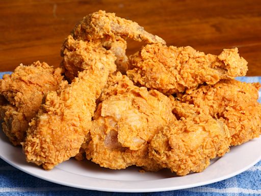 Experts Reveal The Breading Mistakes That Are Ruining Your Fried Chicken