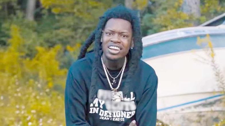 Family of Julio Foolio Raps Yungeen Ace Diss Track at His Funeral | Watch | EURweb