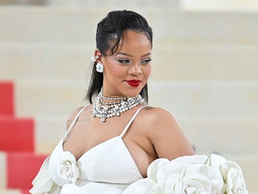 Rihanna, the undisputed queen of the Meta Gala, had to drop out this year at the last minute