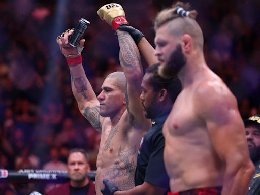 Alex Pereira crushes Jiri Prochazka at UFC 303 as remarkable run continues