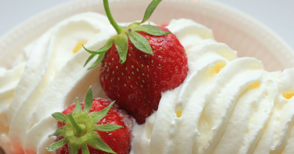 Strawberries and cream puff pastries that are perfect for Wimbledon final