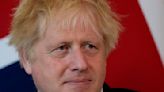 Boris Johnson se obsesiona con su controvertido plan para deportar migrantes a Ruanda al que se opuso hasta el príncipe Carlos