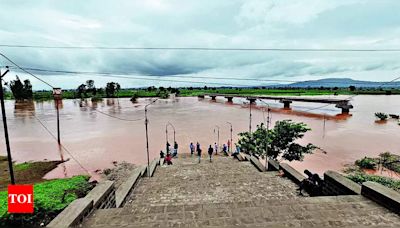 No rain in Kolhapur city, Panchaganga river level drops 3ft in 24 hours | Kolhapur News - Times of India