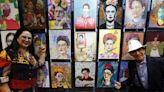 La exposición “100 Fridas para Frida” llega a Ciudad de México tras su travesía por Europa