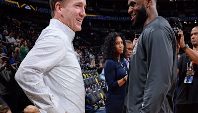 Video: Peyton Manning Links with LeBron James, Steph Curry, Team USA at Olympics
