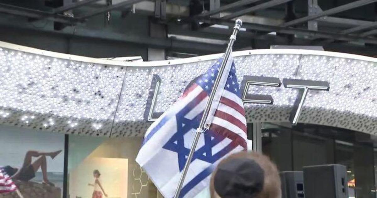 Large pro-Israel rally underway in Times Square. Here's the latest.