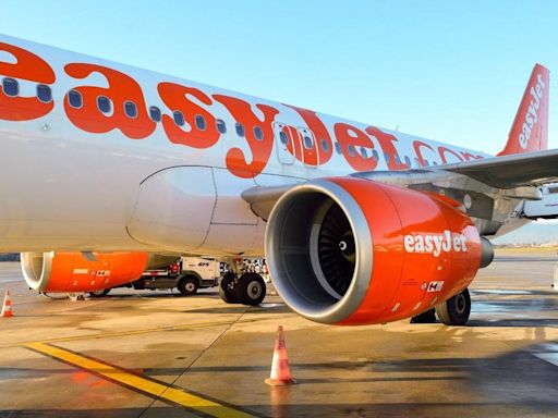 Summer chaos as EasyJet cancels hundreds of passengers' flights with no notice