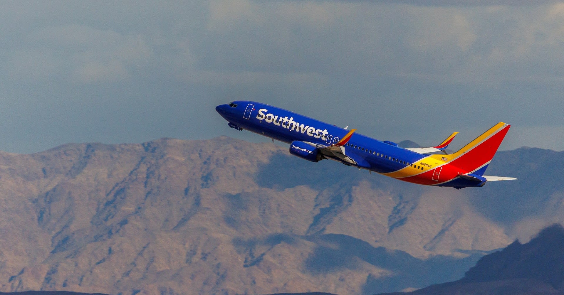 Teamsters signs tentative agreement with Southwest Airlines for flight simulator technicians