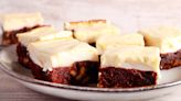 Un postre para triunfar: Receta fácil de brownie cheesecake