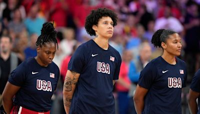 U.S. women advance on an especially emotional day for Brittney Griner