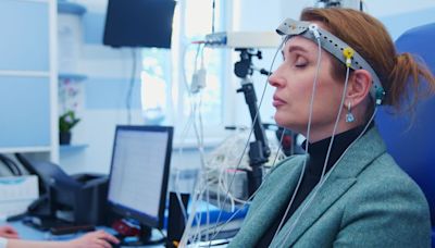 Futuristic brain scanning headbands could help Brits track 'mental workload'