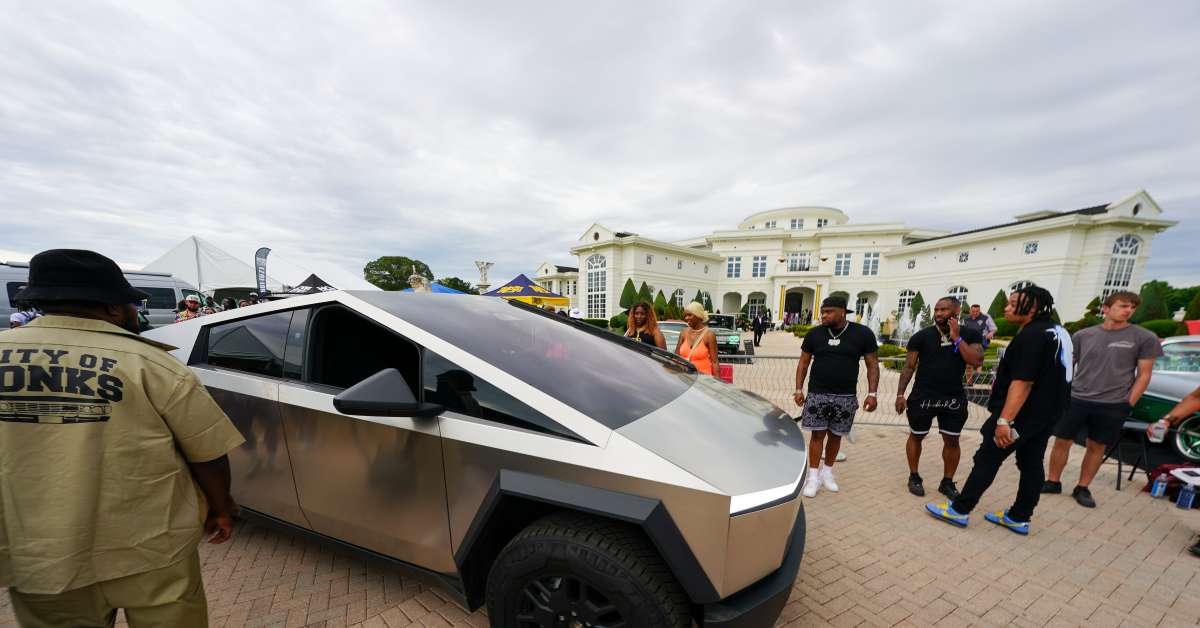 Tesla Cybertruck Goes Flying Into Neighbor's House in Wild Video