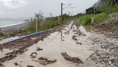 快訊/豪雨重創台鐵！二水=林內「軌道被淹沒」單線通行 集集線停駛