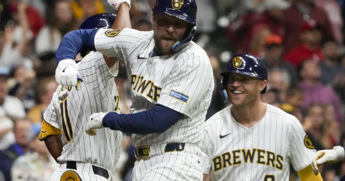 Goold's chat: How do Brewers trade ace, lose manager, spend less and still upstage Cardinals?