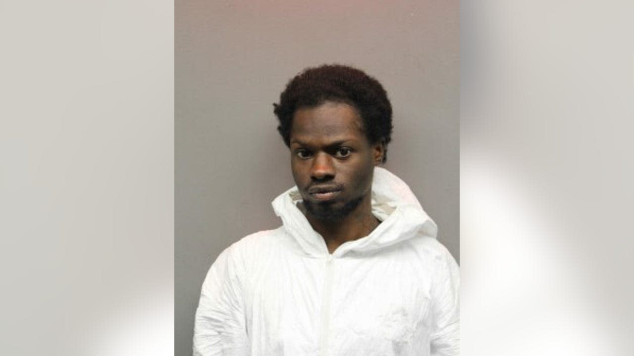 Chicago man charged with fatally shooting 4 people on CTA Blue Line train; 3 victims identified