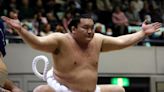 Sumo Wrestlers' Flight Grounded Over Takedown Fears