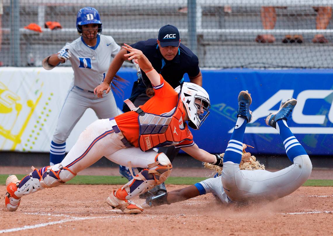 Wild finish, with replay review reversal, sends Duke softball to ACC tourney title game