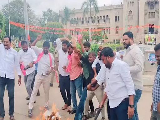 20 detained during protest at Osmania University to postpone DSC exam in Hyderabad - Times of India